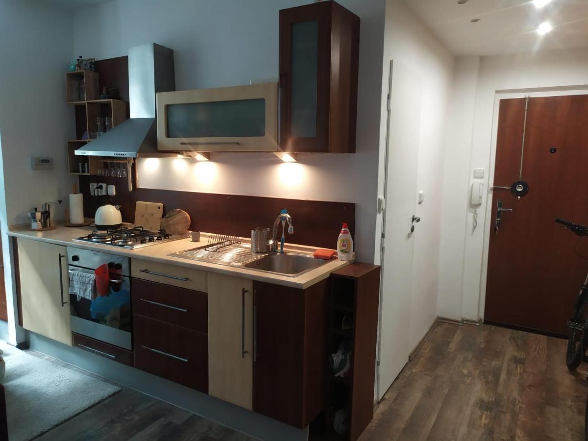Pisqor Apartment - Self Check-In Bratislava Extérieur photo