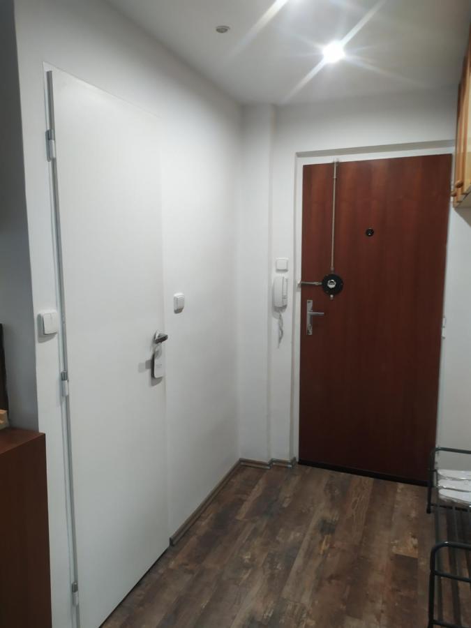 Pisqor Apartment - Self Check-In Bratislava Extérieur photo