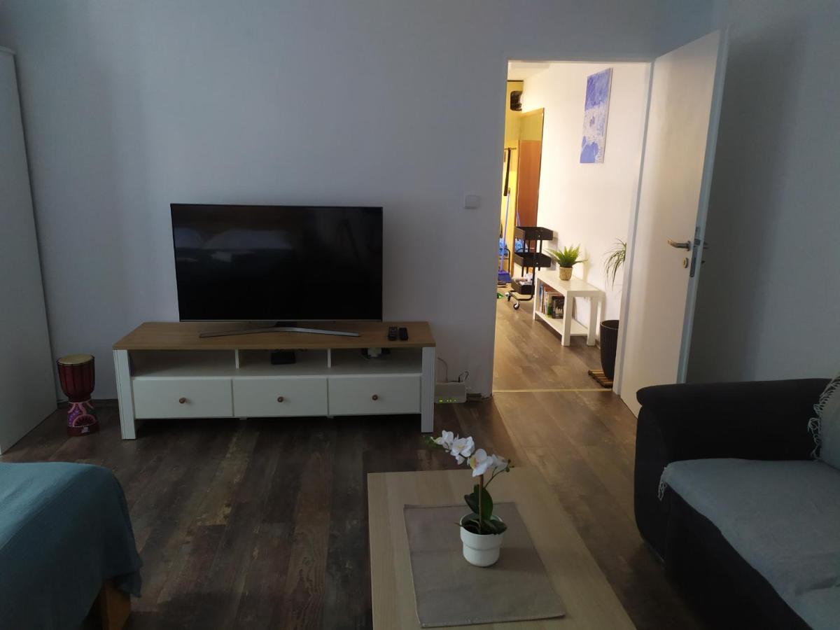 Pisqor Apartment - Self Check-In Bratislava Extérieur photo